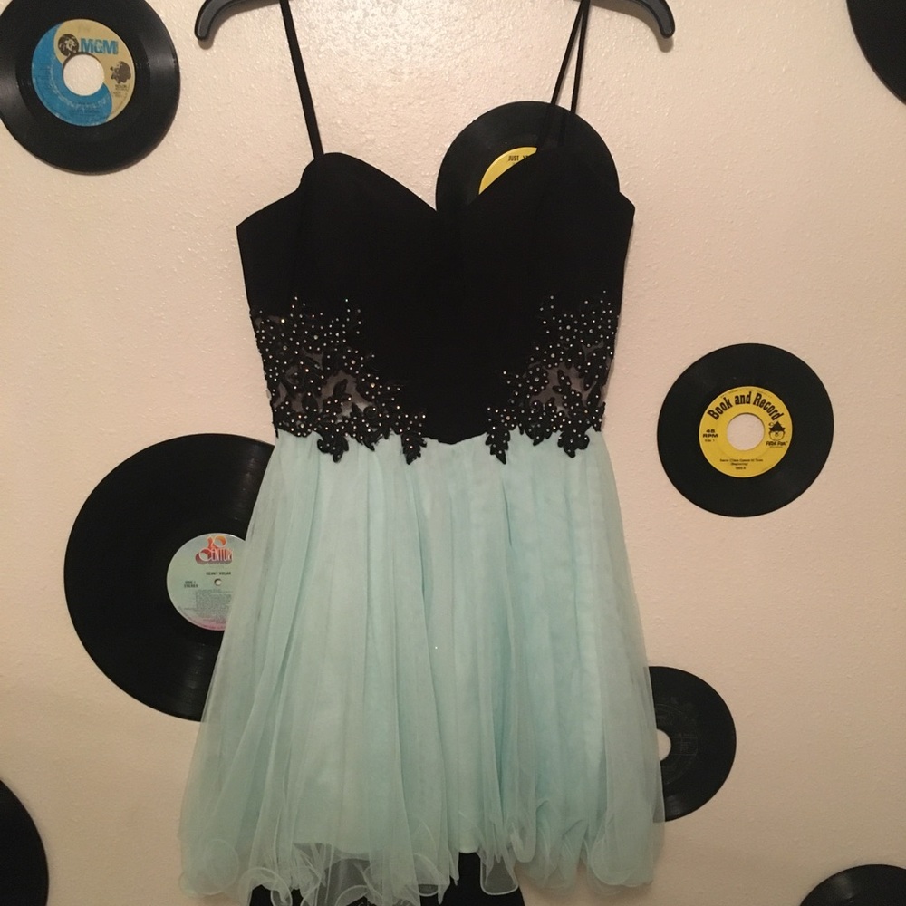 Dillard’s homecoming dress